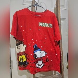 Peanuts Christmas T Shirt..red..large